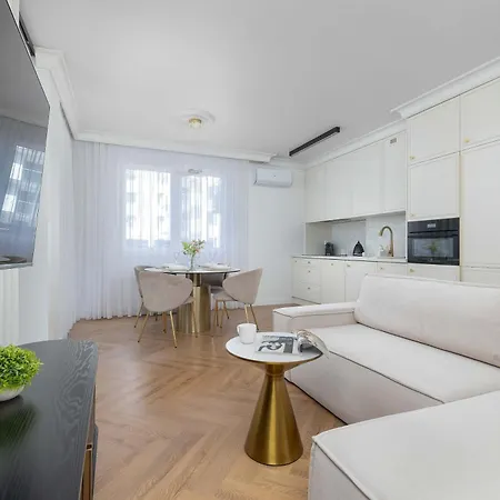 Apartamento Klimatyzowany Z Ogródkiem 2 Sypialniami I Miejscem Do Pracy By Renters Prestige *