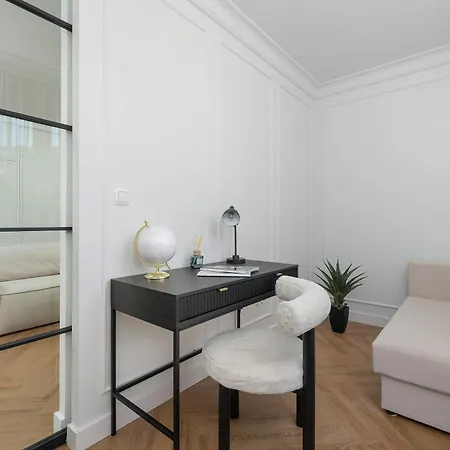 Klimatyzowany Z Ogródkiem 2 Sypialniami I Miejscem Do Pracy By Renters Prestige Gliwice