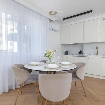 Klimatyzowany Z Ogródkiem 2 Sypialniami I Miejscem Do Pracy By Renters Prestige * Gliwice