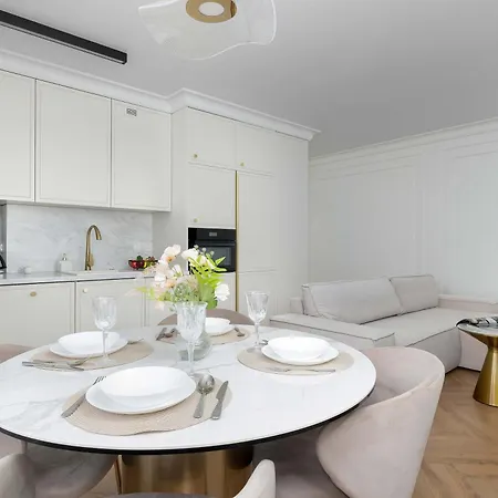 Klimatyzowany Z Ogródkiem 2 Sypialniami I Miejscem Do Pracy By Renters Prestige
